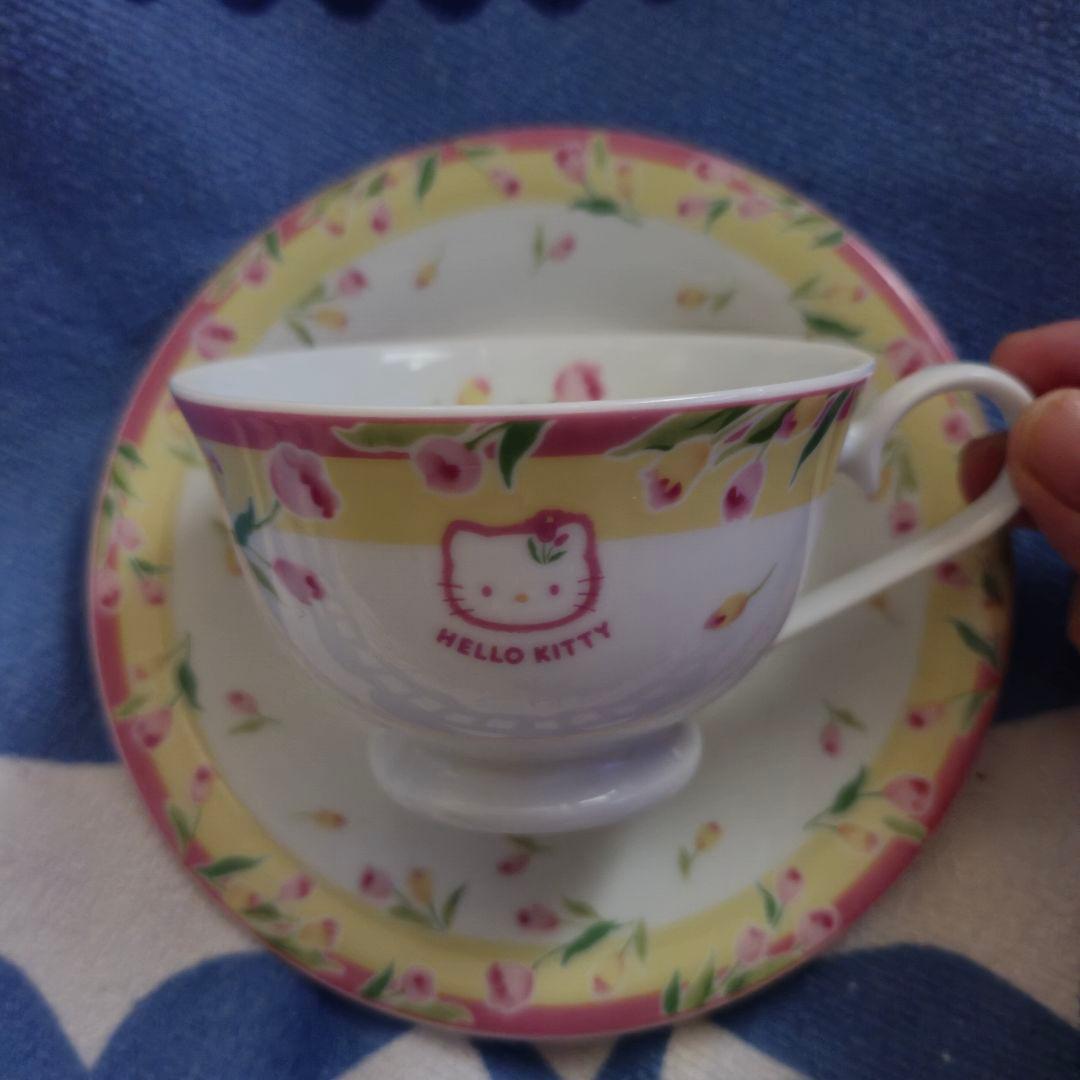 レトロ　サンリオ　キティちゃん　ティーカップ