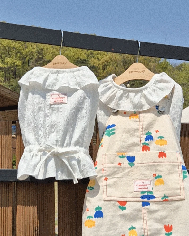 꾸무꾸지 프릴 스트랩 블라우스