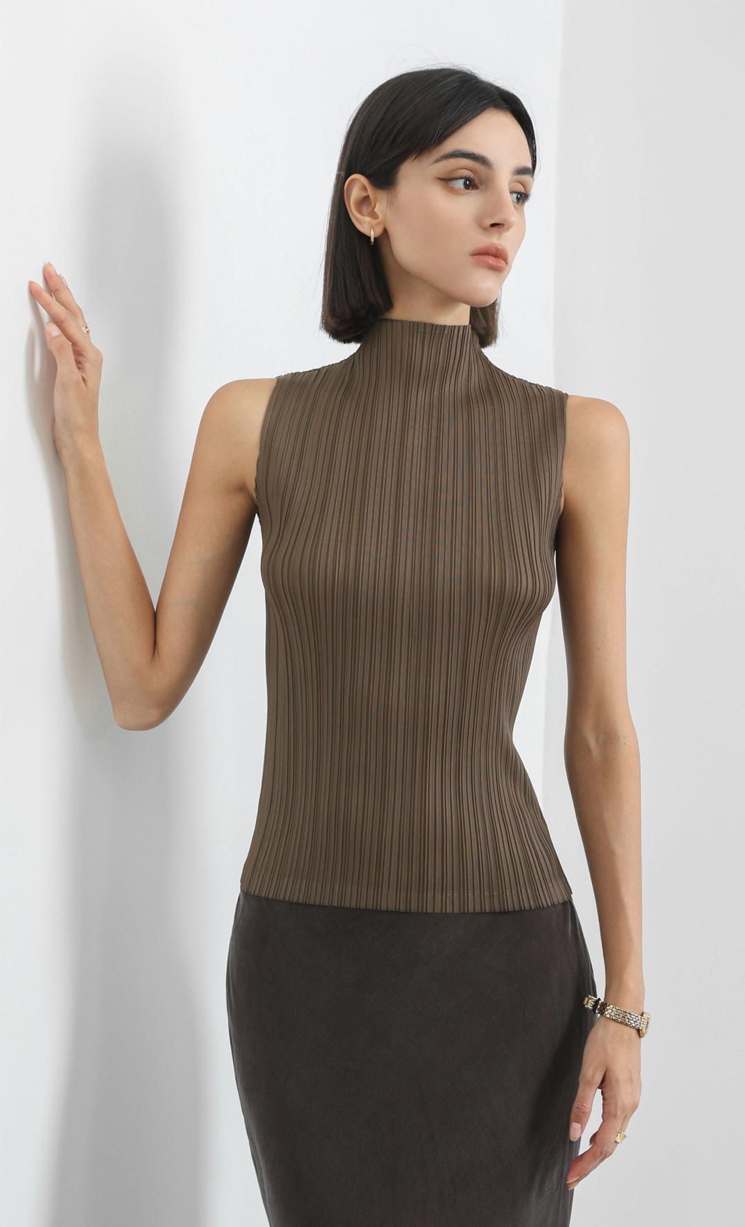 modi half-neck pleats top_brown