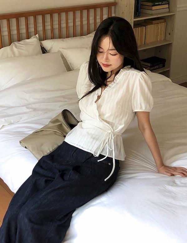 [BEST][수현,윤경,혜진PICK] 레이어드 랩 블라우스_RMBLF38R96