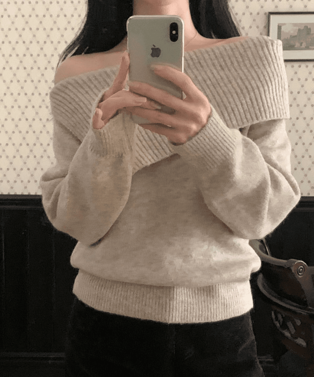 아모로소 로베 언발 오프숄더 긴팔 니트 (4color)