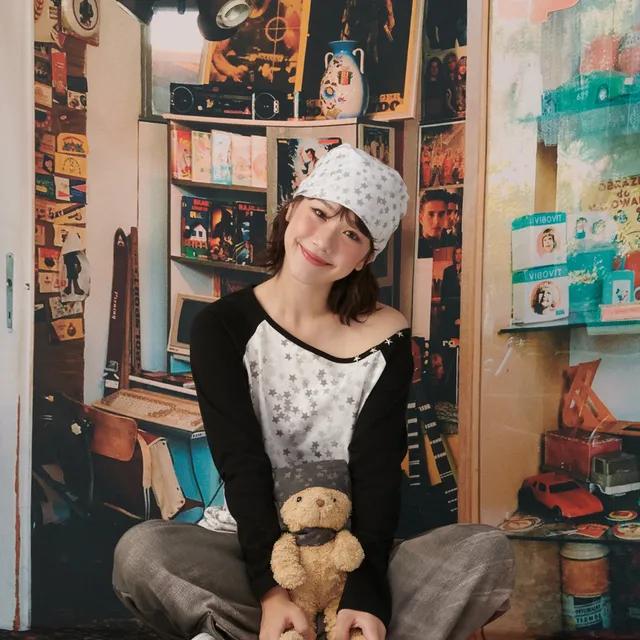 스프레드 스타 풀프린트 별 리벳 포인트 원숄더 롱슬리브 [2color]