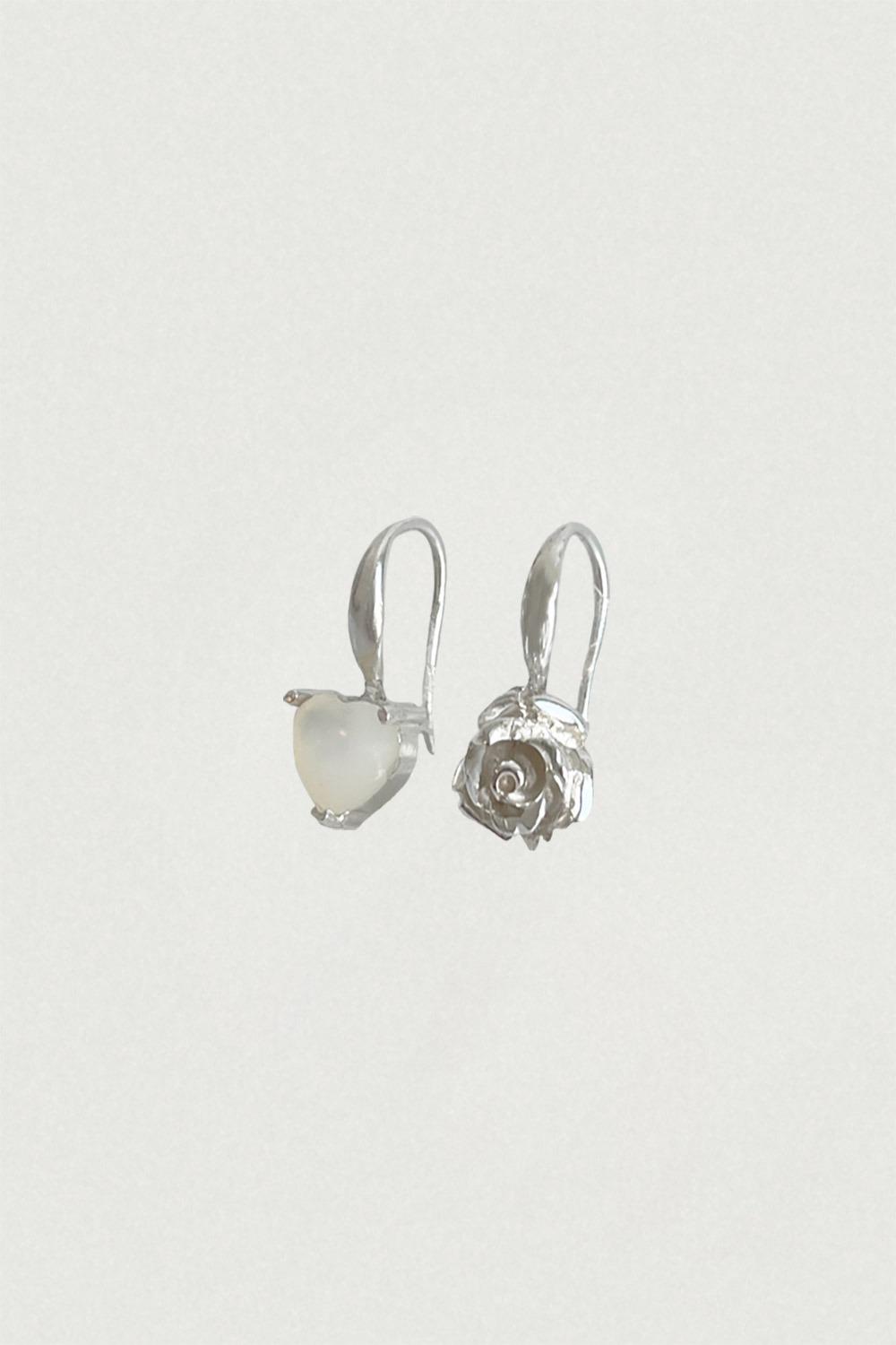 HEART FLOWER EARRING