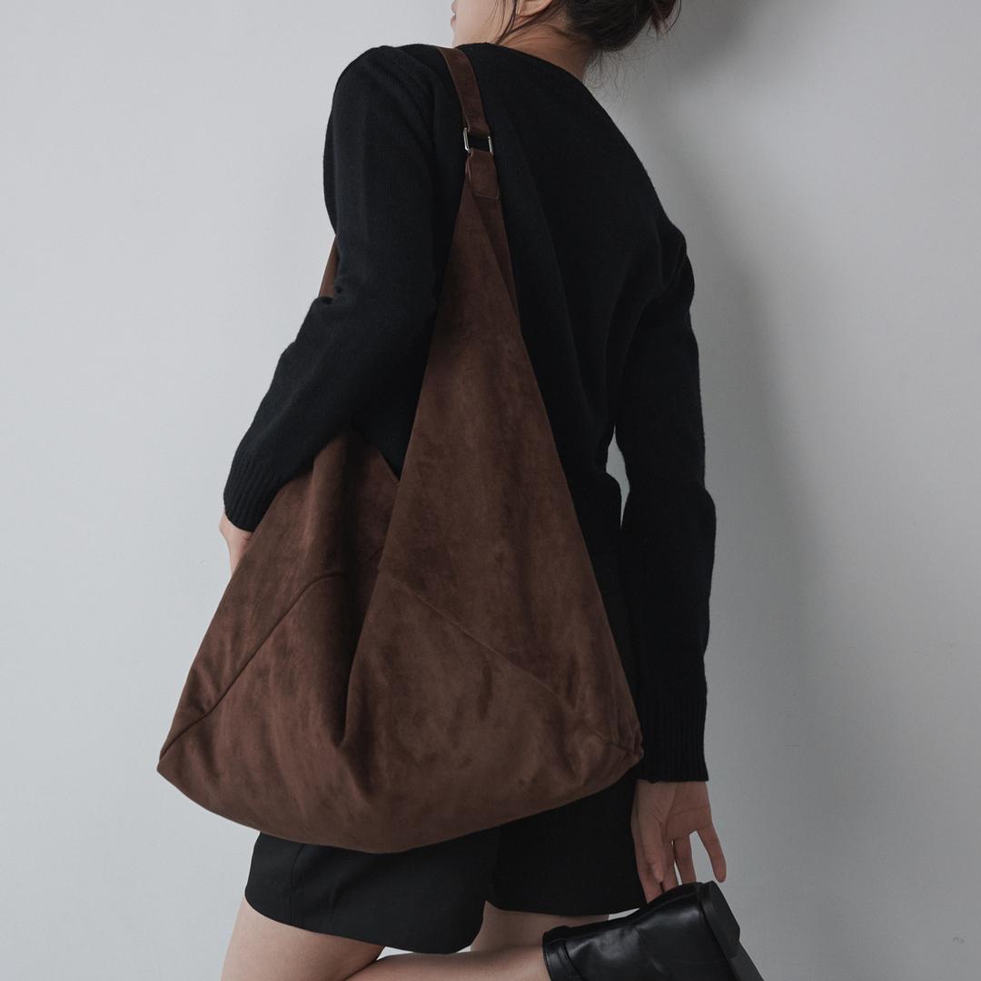 마레 스웨이드 맥시 숄더백 452531001 (Brown)