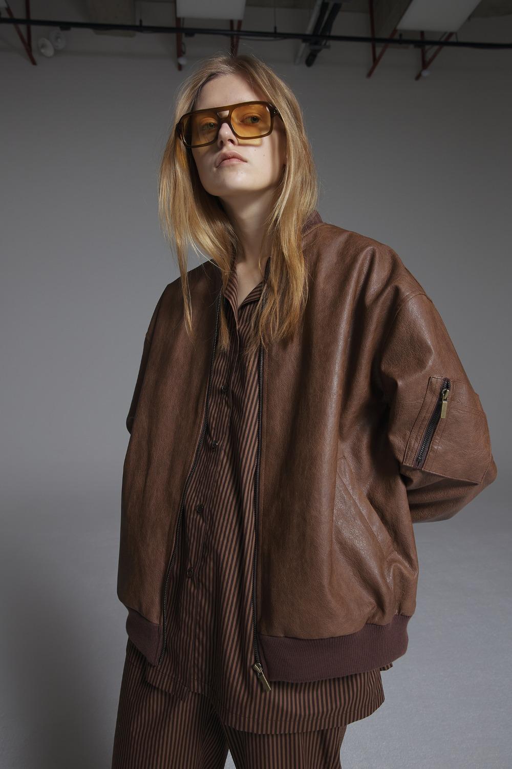 Cabin leather jumper