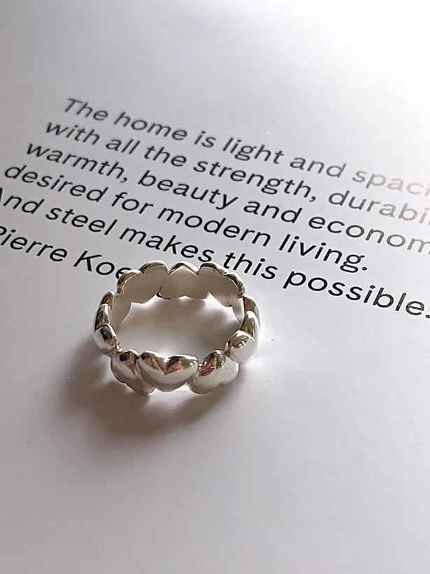unblalance heart ring