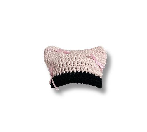 Aubery ribbon pink & black cat beanie.