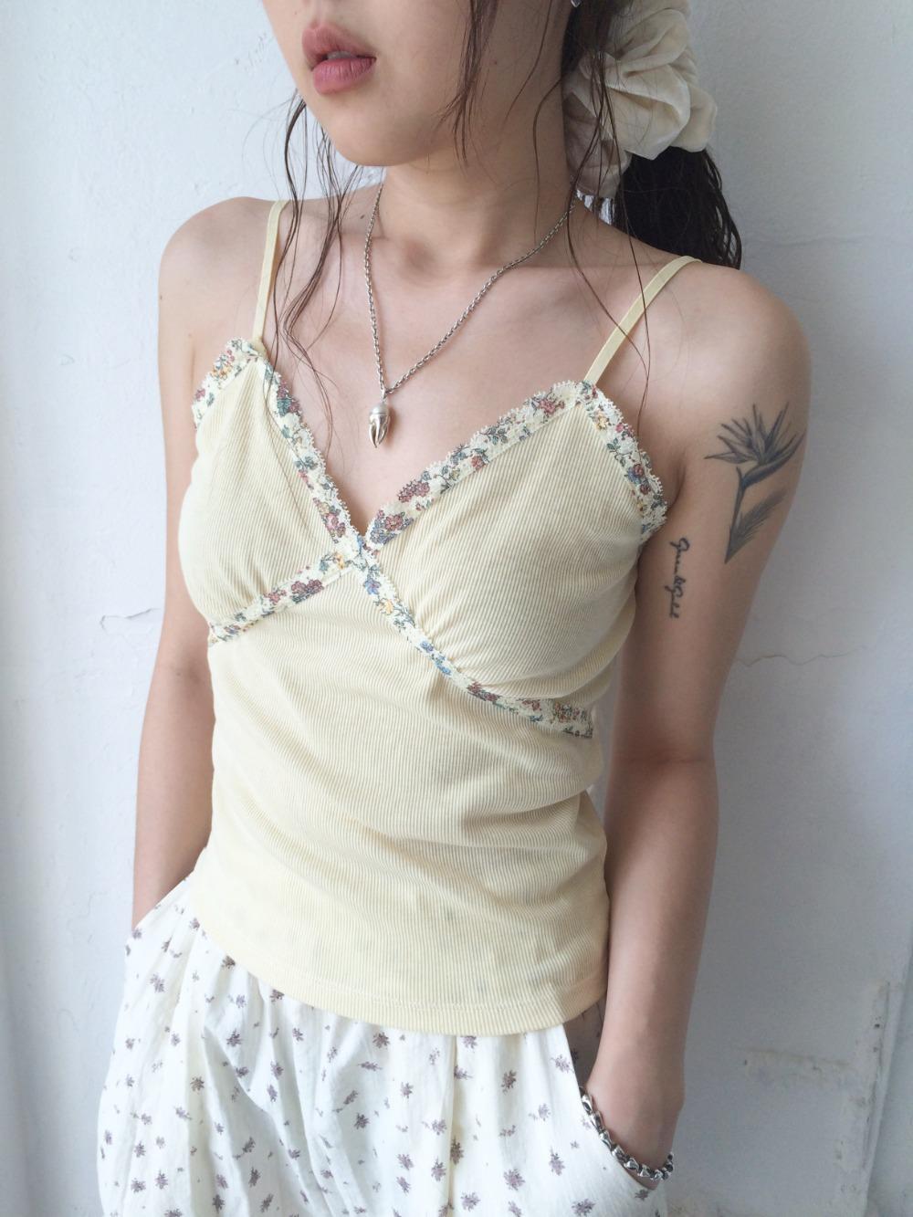 bloom lace sleeveless 블룸 레이스 나시