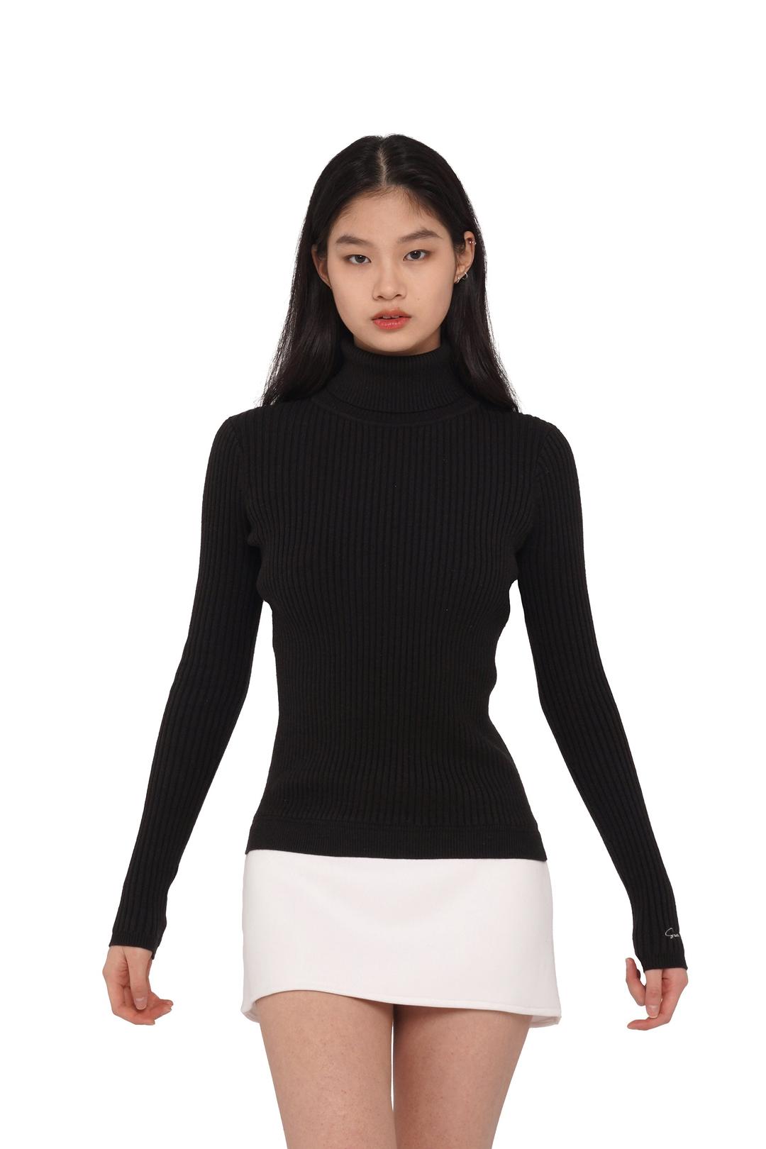 TURTLENECK TIGHT SWEATER WITH MINI SKIRT & FAUX FUR HAND WARMERS - White / XS / Dress