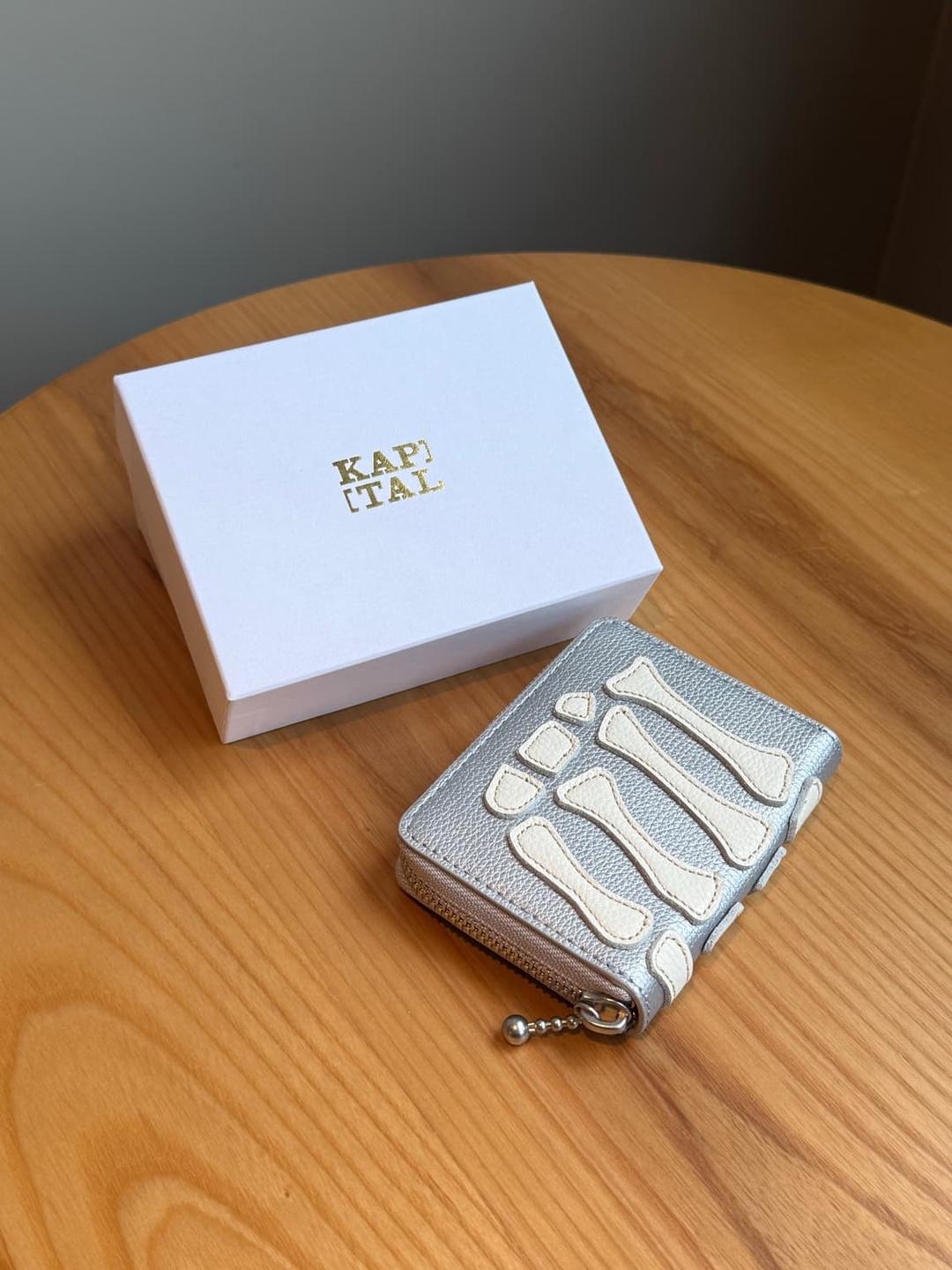캐피탈 지갑BONE HAND ZIP MINI WALLET | 후루츠패밀리