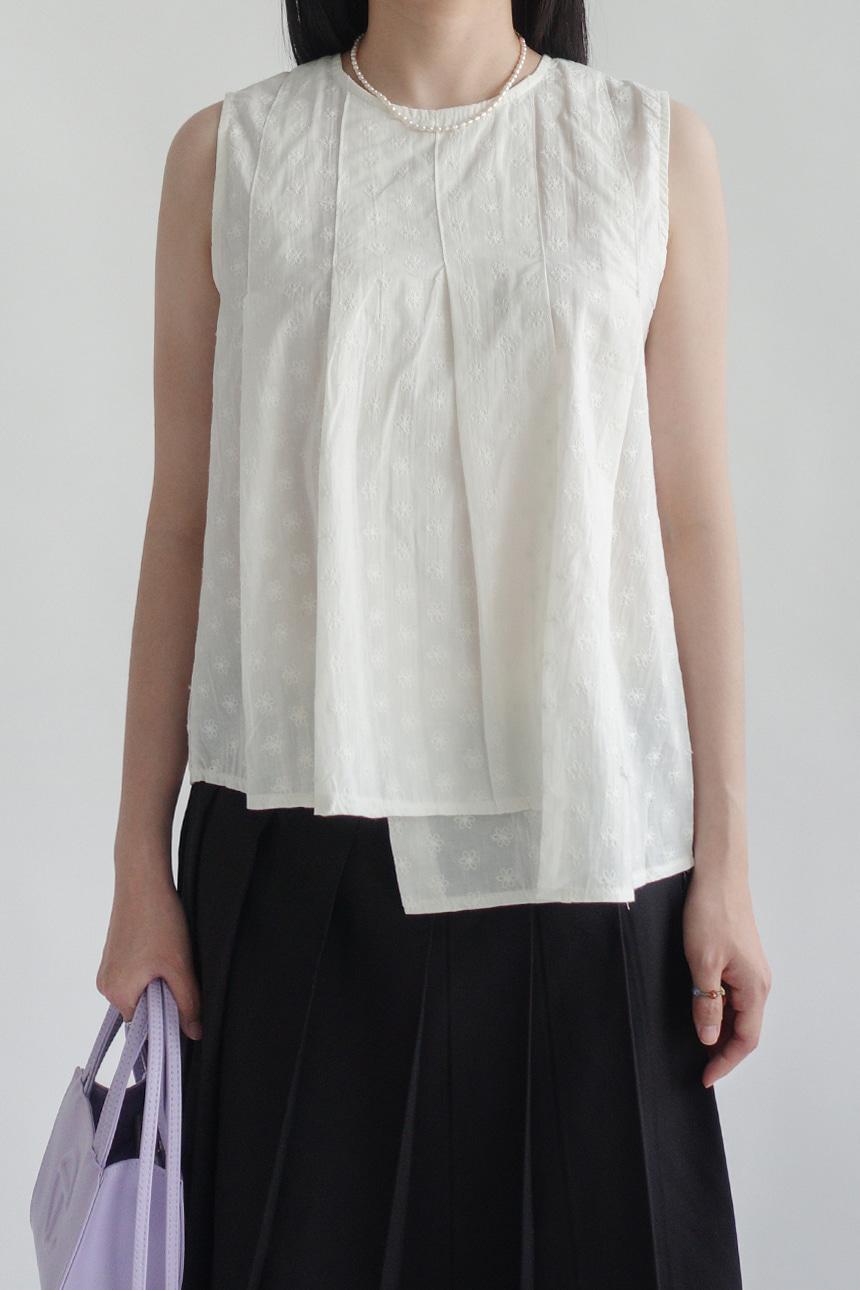 Flower wrap pleats blouse