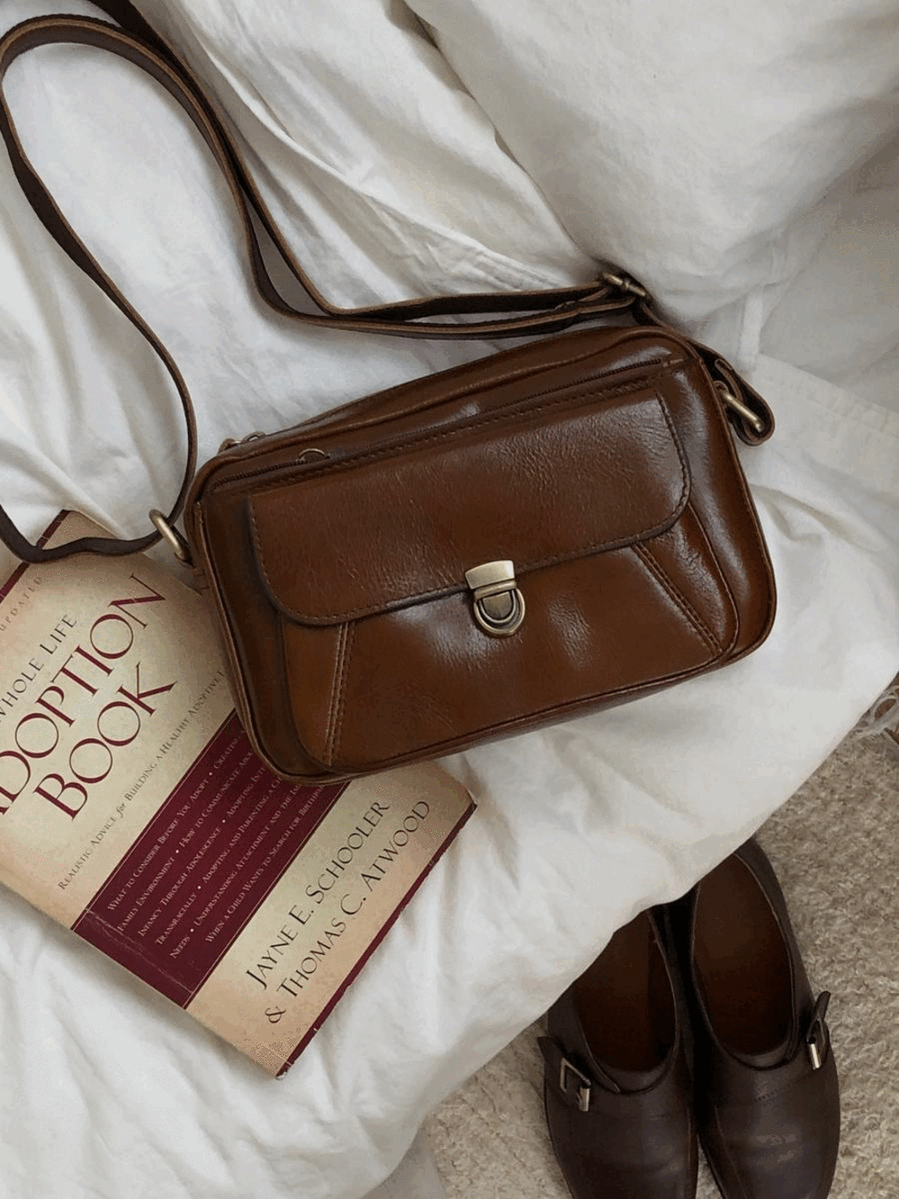 소가죽 플랫 코로스백 1372