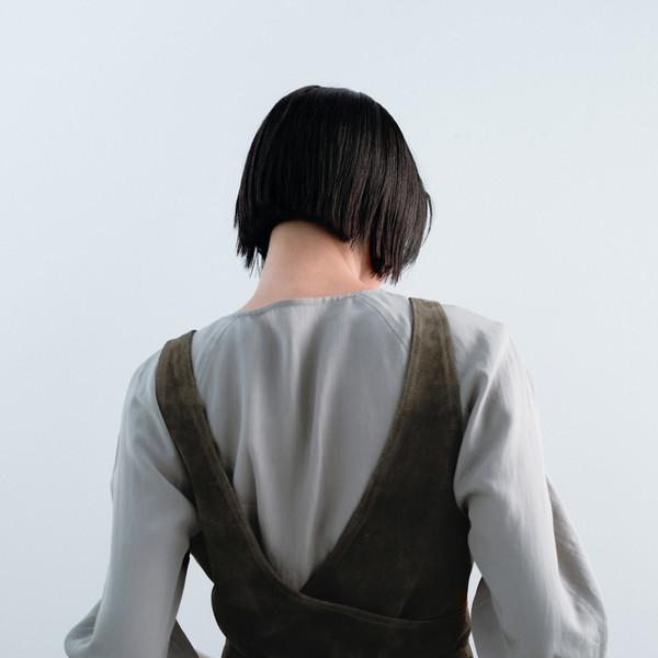 Dusty suede apron (khaki beige / navy / brown) [navy 9월 16일 순차 배송]