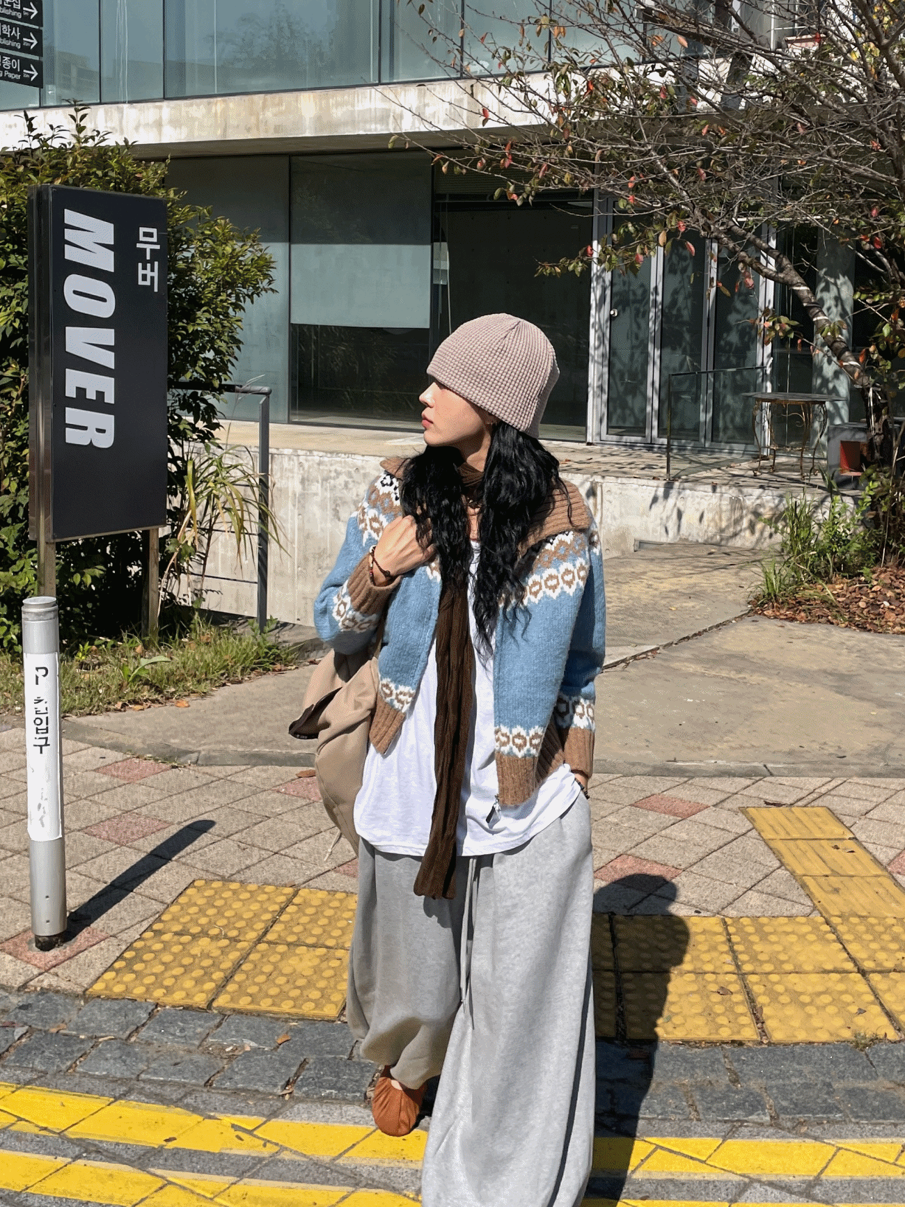 cowichan knit zip-up (sky blue/brown)