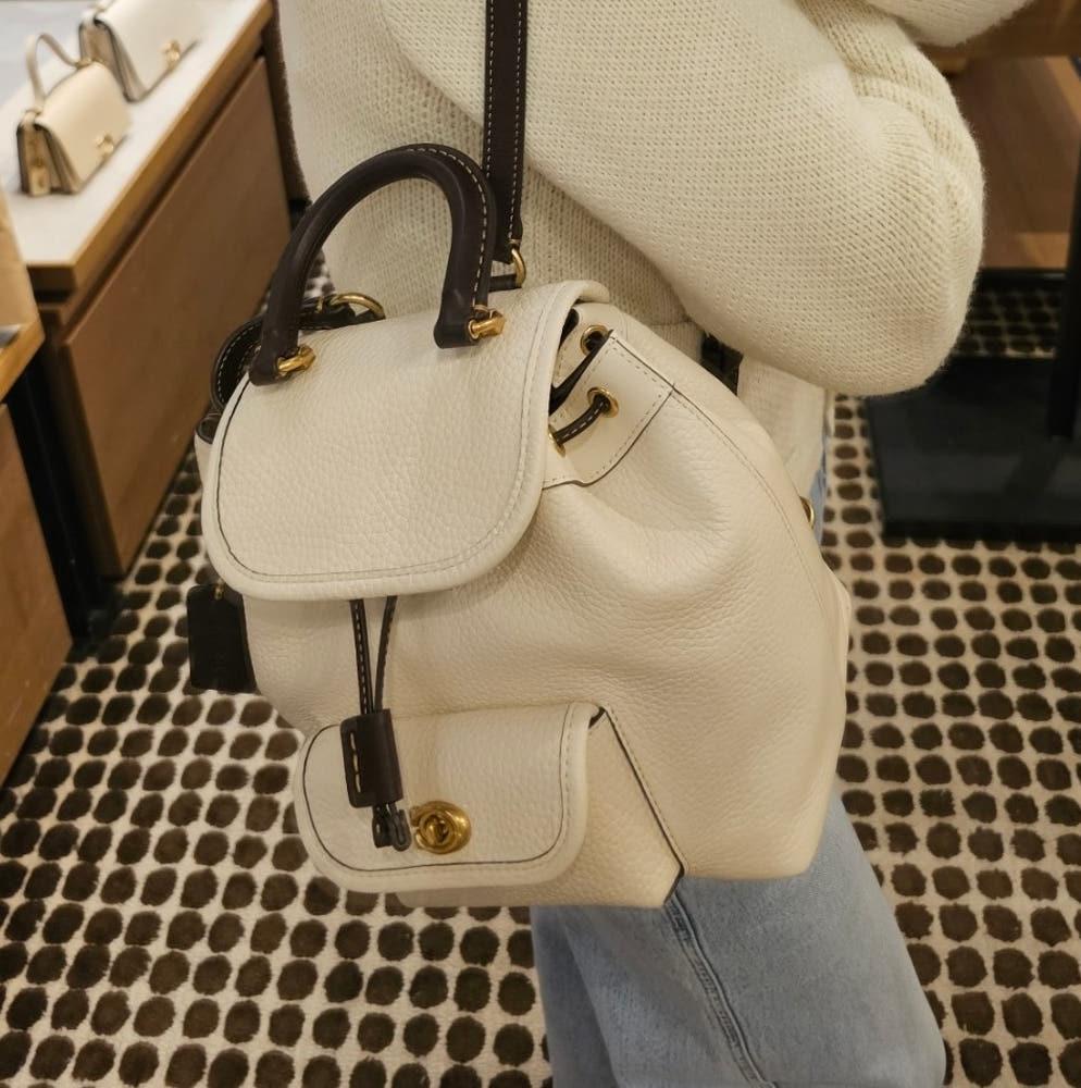 코치 여성 리야 백팩 21 복조리 미니 백팩  Riya CH789 CH588