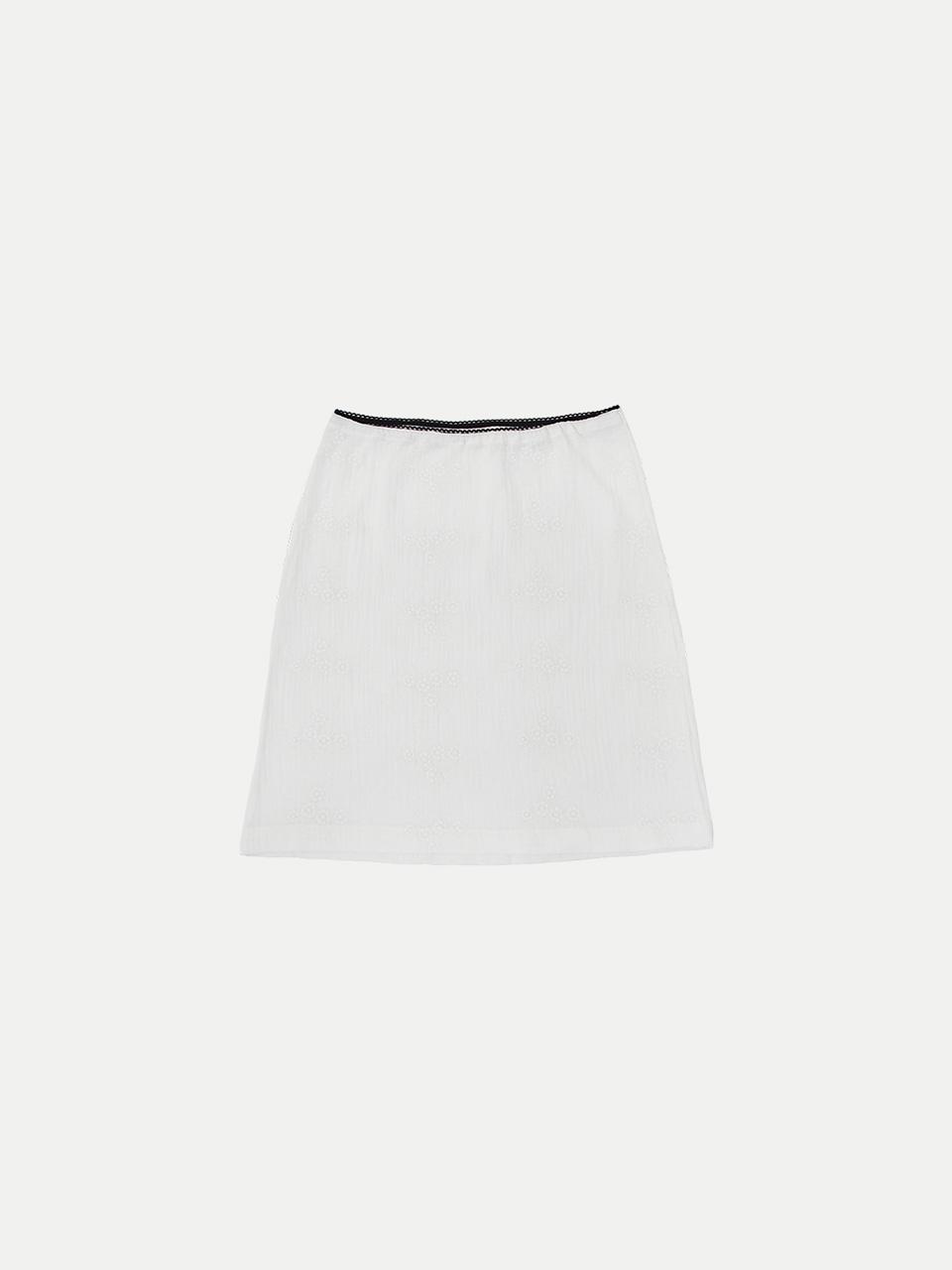 [Low Stock] UKI MIDI SKIRT WHITE GYPSOPHILA