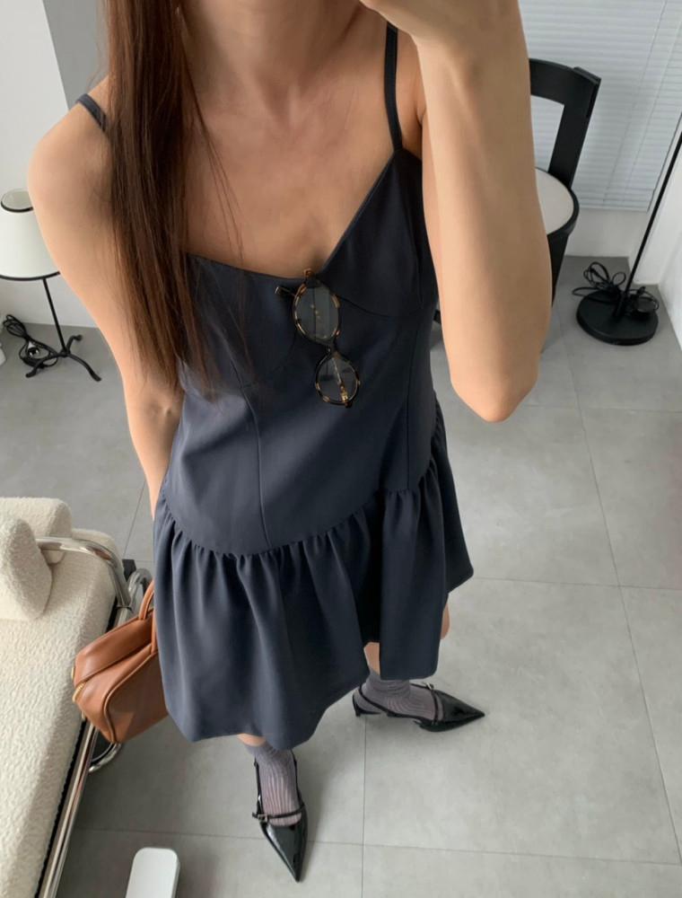 네이비,차콜당일 / Meet Me 미트미 랜디 원피스 스트랩 셔링 에이라인 3color