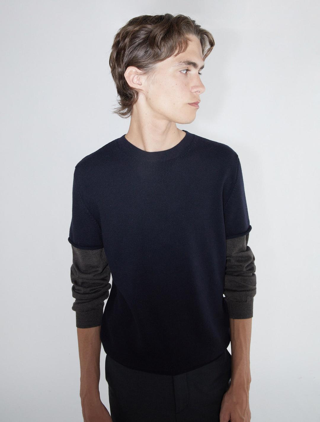 COBRE-Men’s wool sweater with double-layered sleeves in two colors