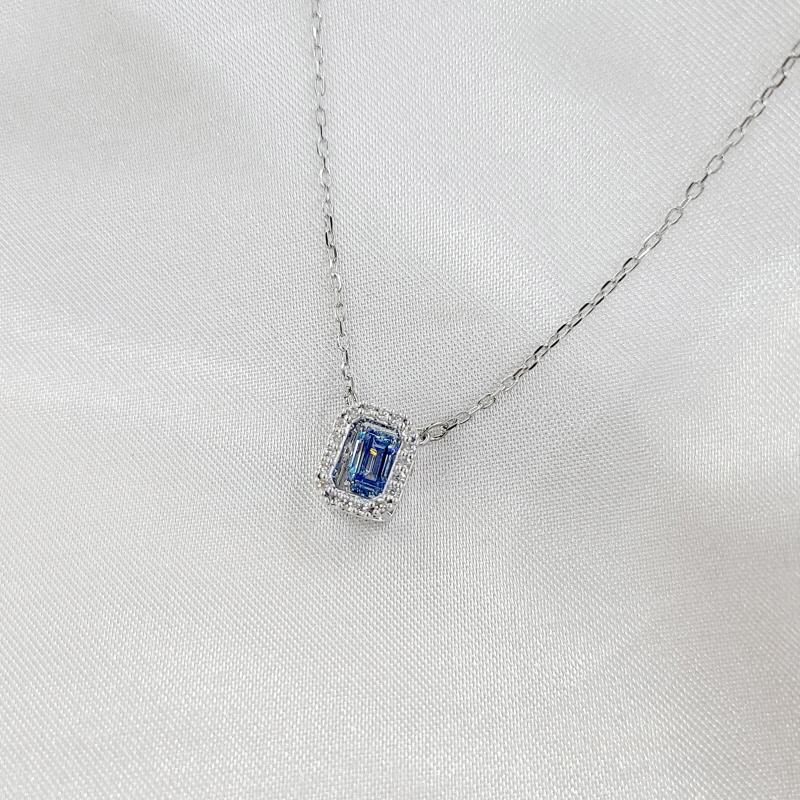 스와로브스키 Millenia 블루 스퀘어 목걸이