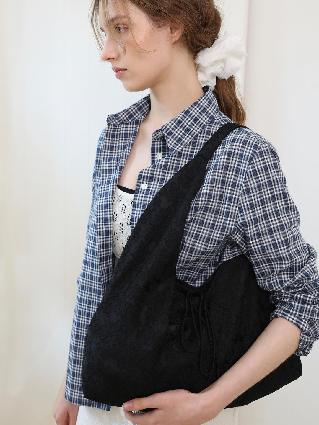 [3차 재입고] Jeanne Flower Jacquard Shoulder Bag_Black