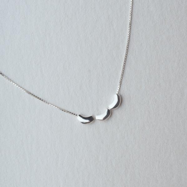 Pure Bean Necklace