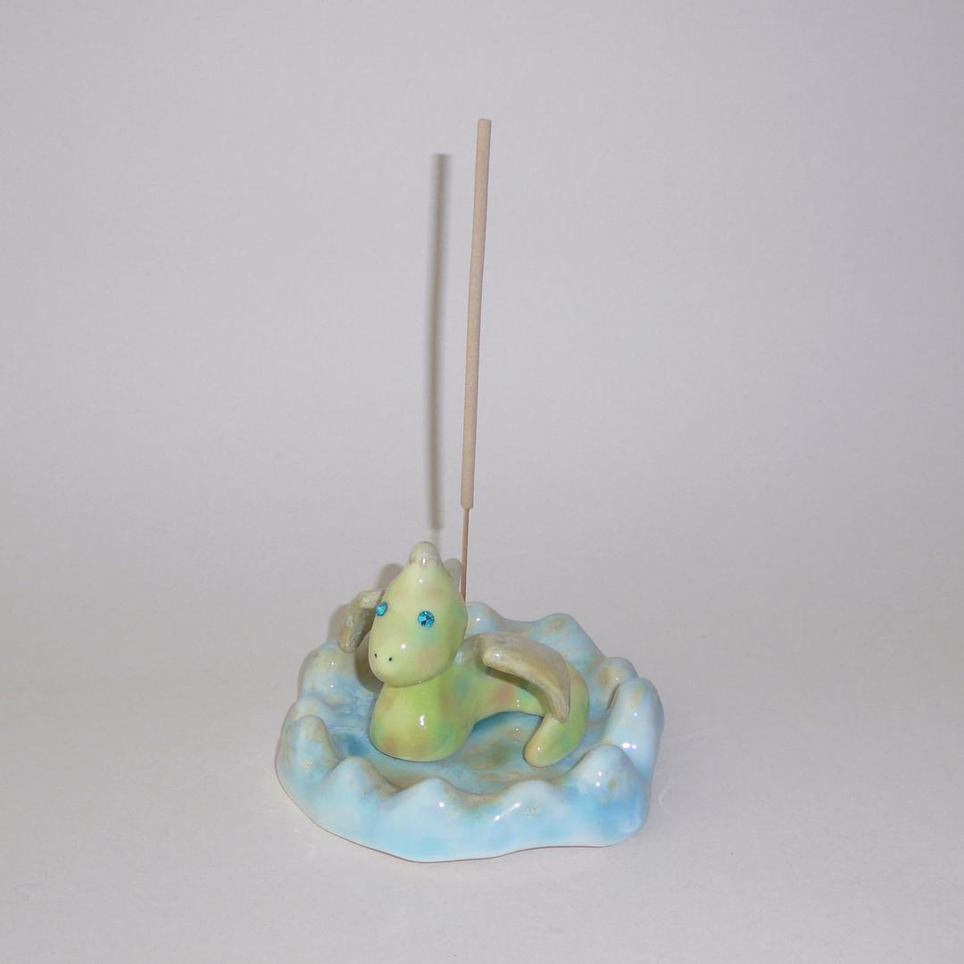 Baby leaf dragon incense holder