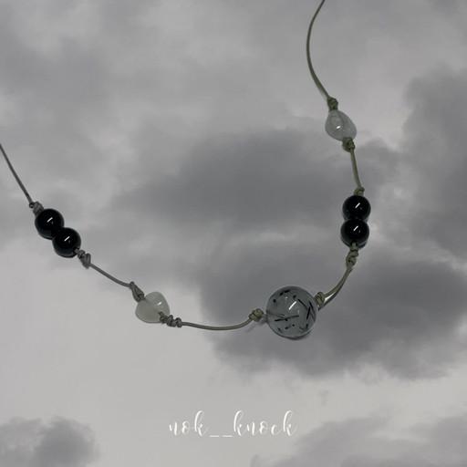 [무료배송] ‘ 하늘에 먹구름 ’ 비즈 매듭 목걸이