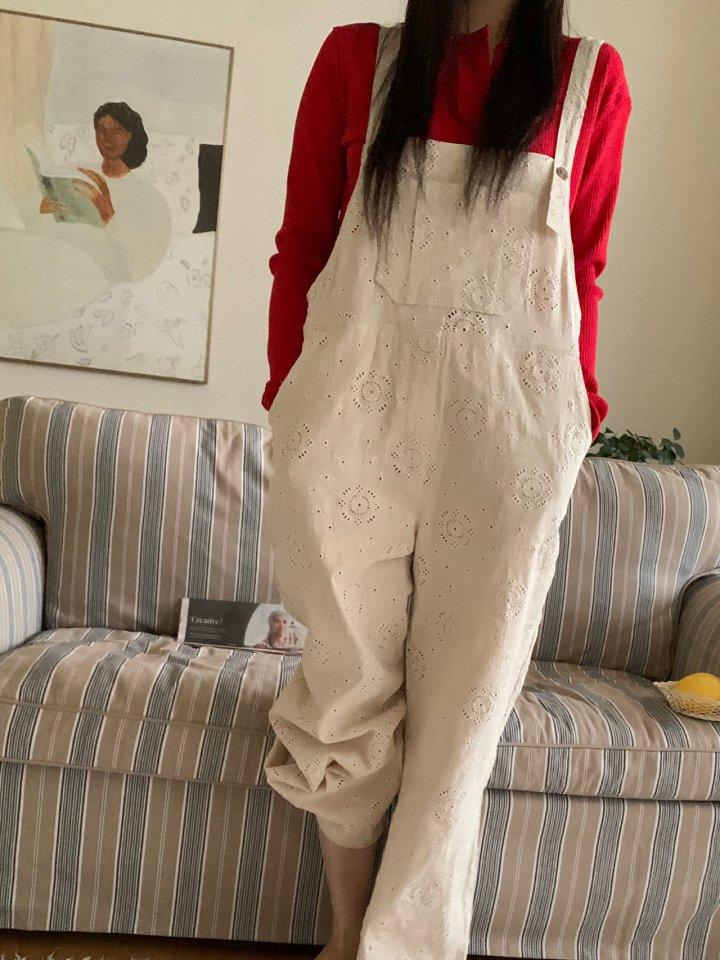 수블랑 26SS 신상 라이크밤 아일렛 멜빵 팬츠