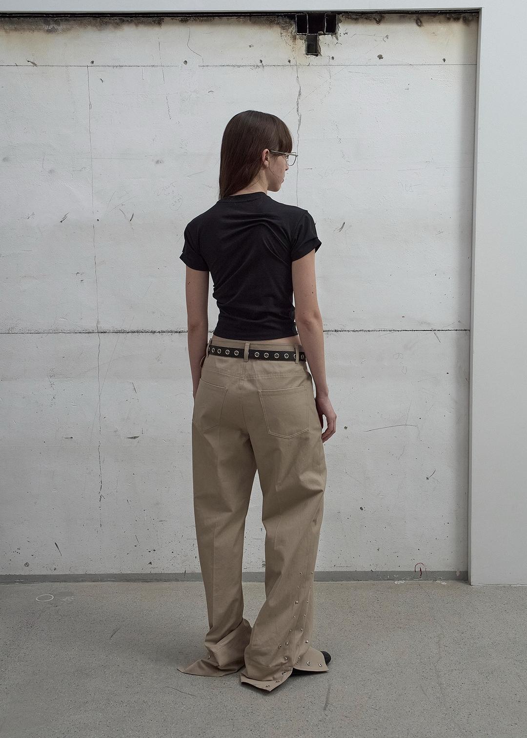 DART-DETAIL SLIM T-SHIRT (BLACK)