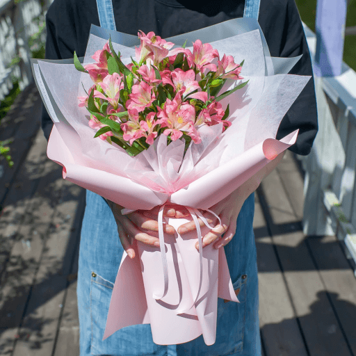 핑크 알스트로메리아 꽃다발