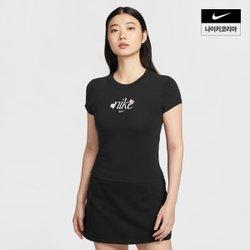 여성 나이키 스포츠웨어 칠 니트 슬림 그래픽 티셔츠 HF9723-010