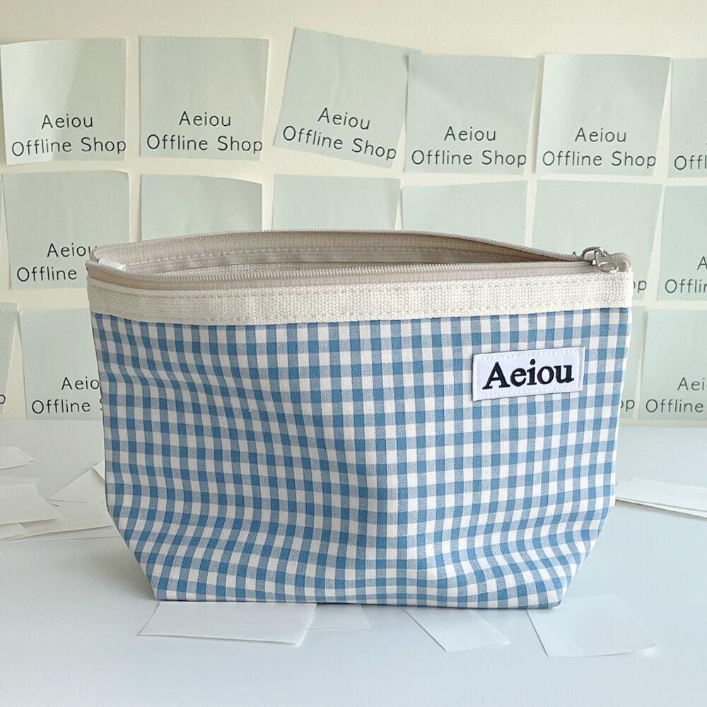 Aeiou Basic Pouch (L size)  Baby blue check