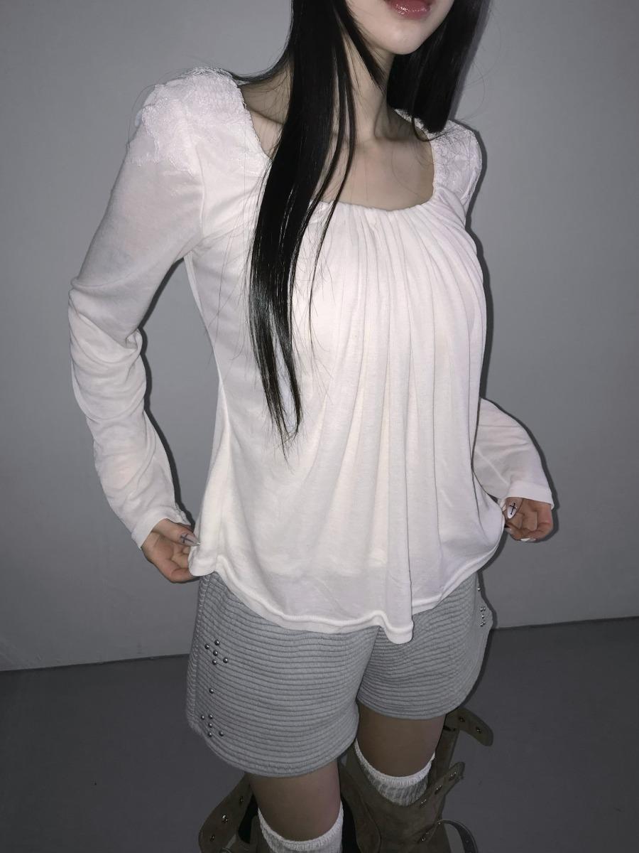 디에어타운 vintage freesia shirring bl