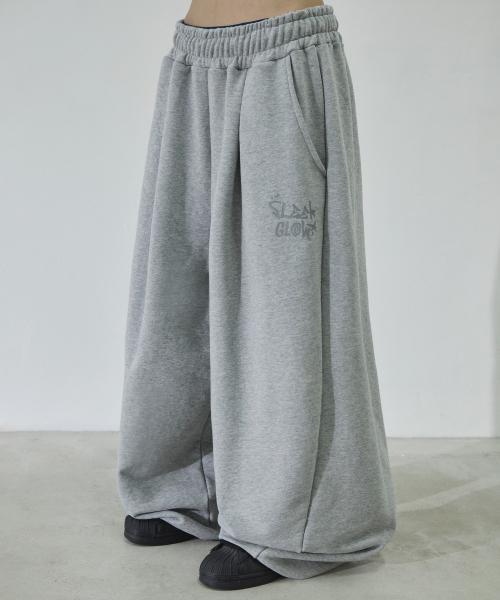 로고 핀턱 와이드 커브드 스웨트 팬츠[그레이]