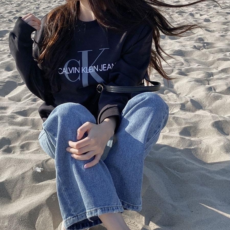 캘빈클라인 남녀공용 CK로고 베이직 기모 맨투맨 | 상품 상세 | 크로켓