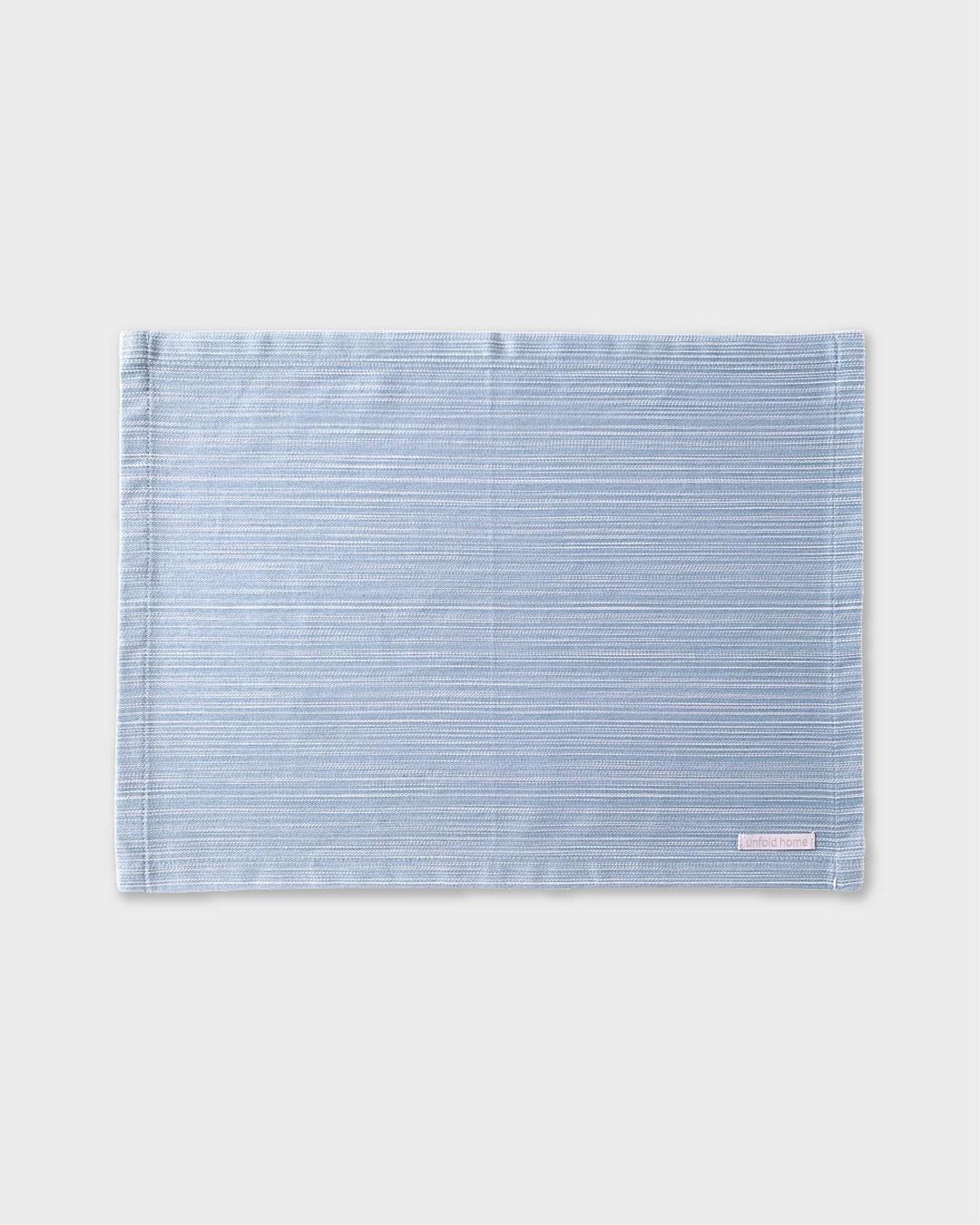 Table mat (blue stripe)