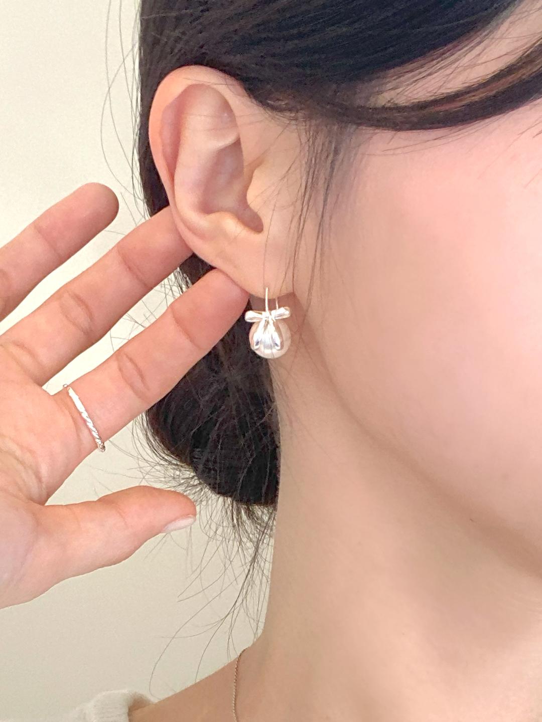 실버925 리본 진주 후크 고리 드롭 귀걸이