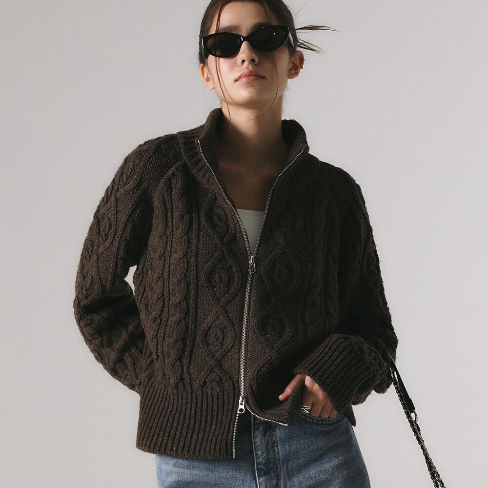 HIGH NECK TWISTED KNIT ZIP-UP BROWN