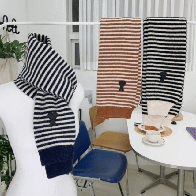 아미 AMI 러버 패치 울 머플러