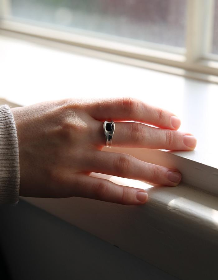 orbes) MUNOZ RING (Onyx) (마지막 수량)