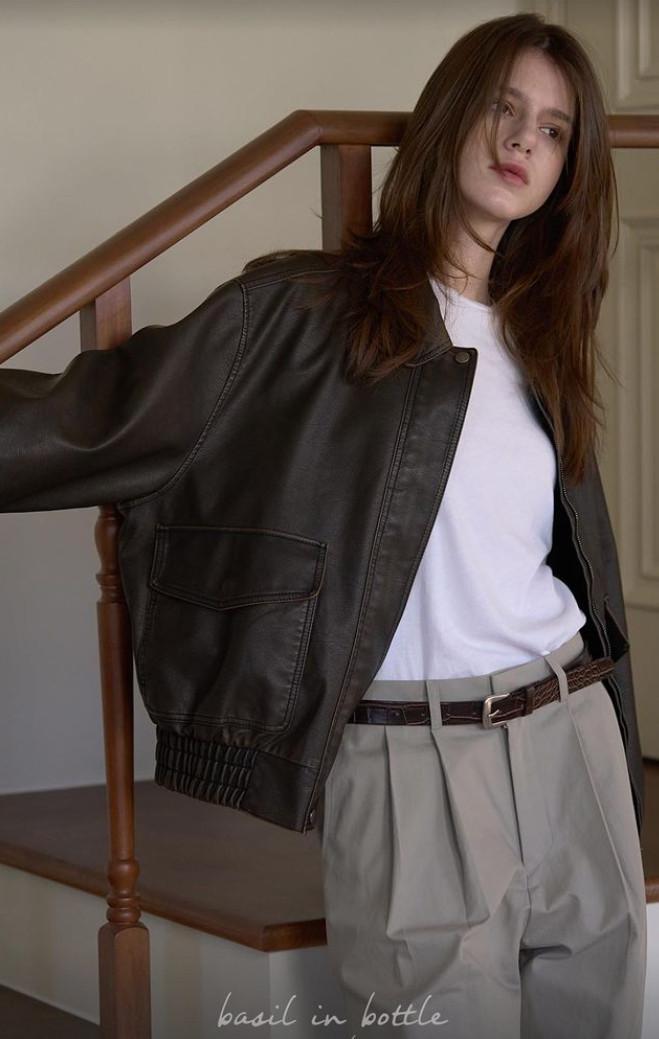 Bib 바질인보틀 피그 레더 점퍼