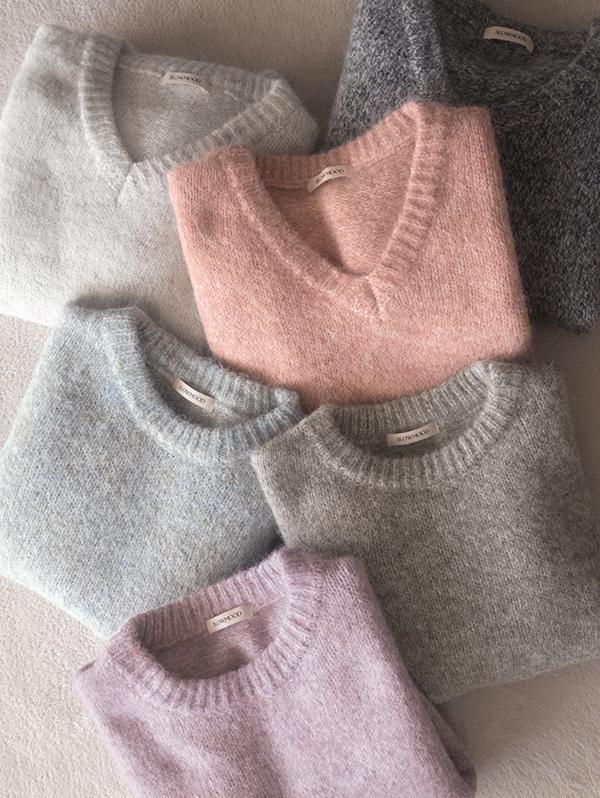 슬로우앤드 [단독] [💕러블리] made. 라빈스 루즈핏 보카시니트 (U넥/V넥) - 2 type