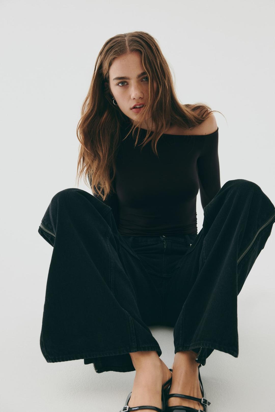 원숄더 드레이프 탑