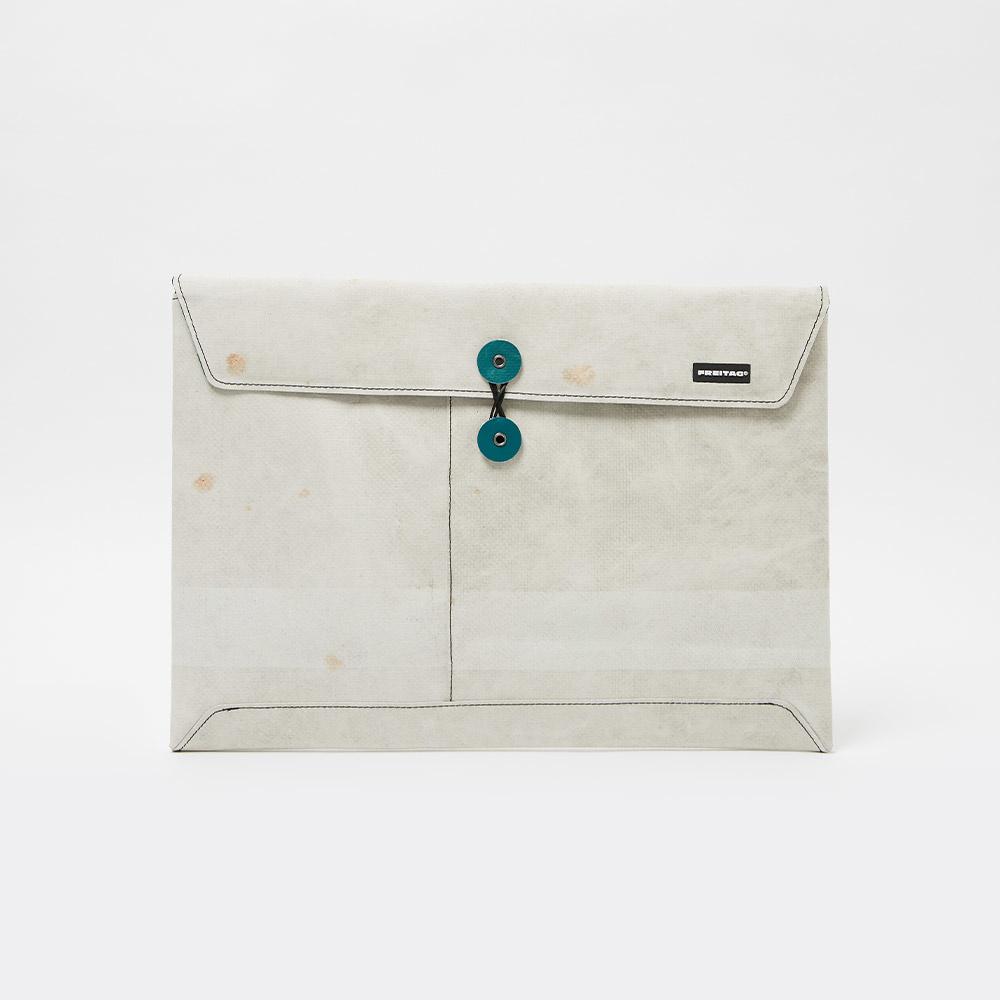 F421 SLEEVE FOR LAPTOP 15_00596