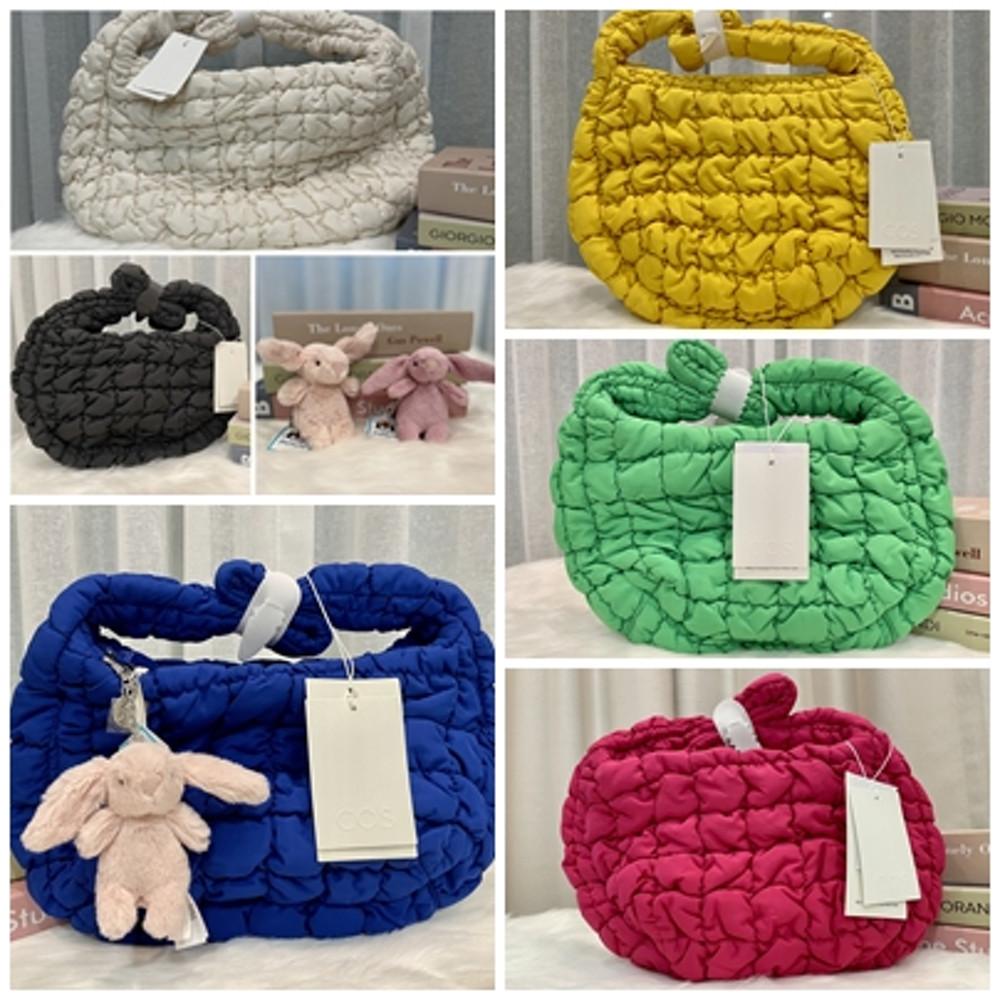 국내배송 COS 코스 퀼티드 초 미니 백 구름 빵 왕 오버사이즈 퀼팅 패디드 가방 제니