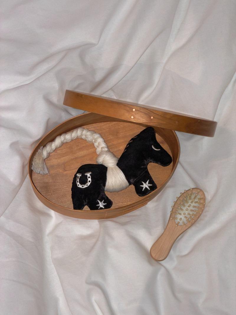 [목도리 증정이벤트] LUCKY PONY 포니 액막이 오너먼트 by Fragile Adult Club