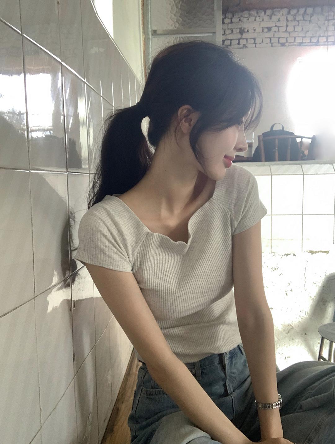 모너프 마틴 오프 숄더 티셔츠 3color