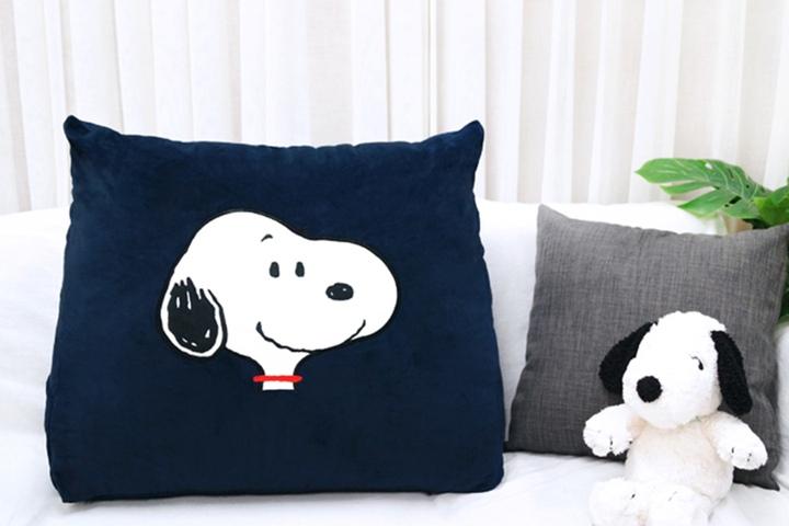 스누피 페이스 삼각 등쿠션 수유 침대 쇼파 등받이