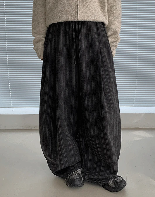 [unisex] 코챠코 자수 스트라이프 핀턱 밴딩 와이드 슬랙스 (3color)
