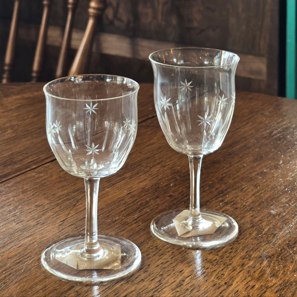 [중고] [빈티지] 영국빈티지 애칭된 별 무늬 쉐리 글라스 고블렛잔  Hand blown Sherry Glasses Etched Star Pattern England